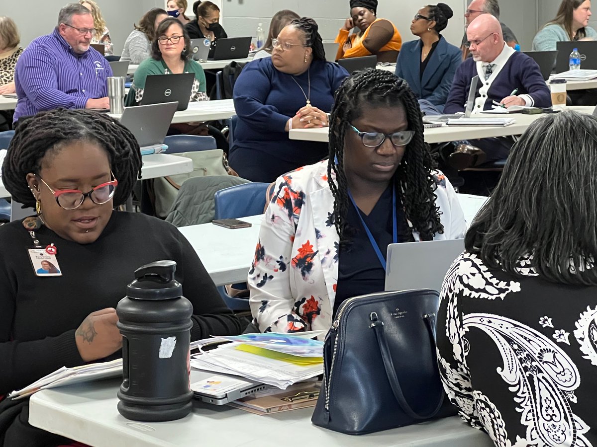 NWEAMichelle's tweet photo. Great day of learning with principals! Celebrated their growth and achievement analyzing their School Profile with their MAP Growth data from NWEA! Set goals for the second half of the year to continue to increase student achievement! 

@SumterSCSchools @NWEA 
@HMHCo https://t.co/TEzmhPvBIR