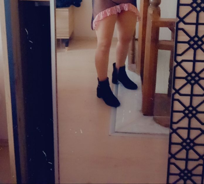 Akşam oturup eğlenmeye müsaitiz