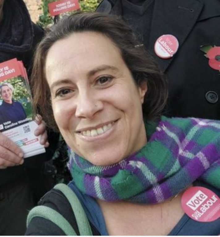 LabWomenDec's tweet photo. The preview panel of our post above cut off @HackneyLabour #Cazenove candidate Laura's bonny scarf, much needed during recent campaigning in icy weather, but which has been the topic of some online comment.. 
#IStandWithLauraPascal
💜💚🤍 https://t.co/7K7S8WNmfY