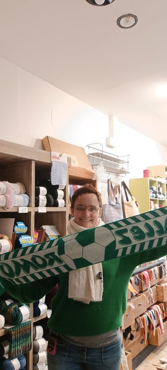 nessa131077's tweet photo. 2 ans séparent les photos, aujourd'hui notre équipe de #football joue ce soir les 16eme de #CoupeDeFrance et compte bien remporter ce #match 
Le #loiretcher et surtout #romorantin est avec vous 💪💚🤍
#SOR #sologne #footballfans https://t.co/KgyXwpvhib