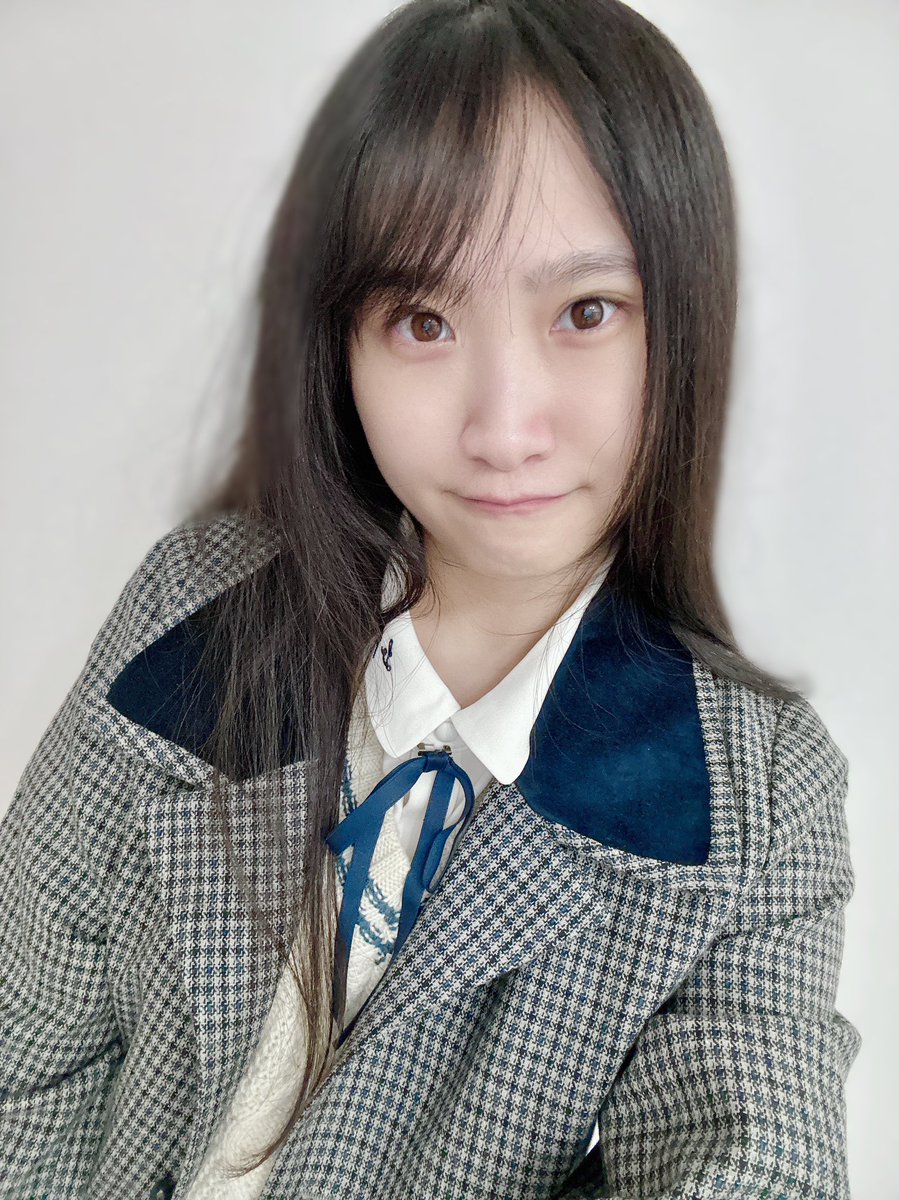 maruyama_erii's tweet photo. 好喜歡冬季復古學院風的衣服啊啊啊～❄️🎓 https://t.co/ACnX9r3U4x