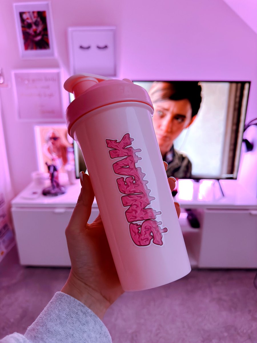 restinggameface's tweet photo. Thanks @SneakEnergy absolutely loving all the different flavours from the starter pack, blue raspberry is one to beat!

Let your tastebuds go wild with the link down below

https://t.co/S1DdHeCtgC https://t.co/xXXxoKExOz