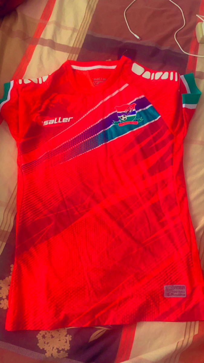 khadeejafatty's tweet photo. Thrilled to receive my Gambian jersey from SeneKart! 🇬🇲⚽️ Delivered to Conakry with style! #GambianPride #SeneKartDelivery https://t.co/Y9KfRtaHm2