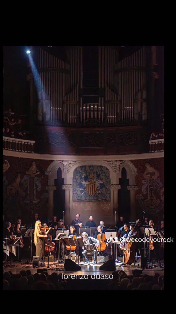 wecodeyourock's tweet photo. Shots of GARDEL, Tangos &amp; Milongas by Silvia Perez Cruz &amp; Orquestra Sinfònica del Vallès @PalaudelaMusica #music #lightingstage #lighting #gigs https://t.co/OuxAtvJFi8