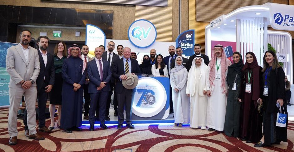 AusAmbKSA's tweet photo. It was a privilege to meet the dynamic organizers of @AnnualSAUDIDERM and a real pleasure to visit the @QVMiddleEast team. The respect for this fantastic Aussie company and its trusted products was clear. MD🇦🇺🇸🇦 https://t.co/gRdGaSnrId