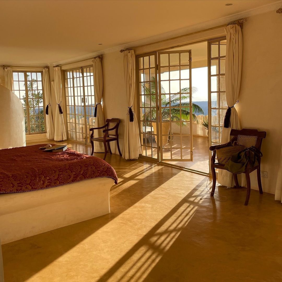 Let’s Discover Travel tweet media