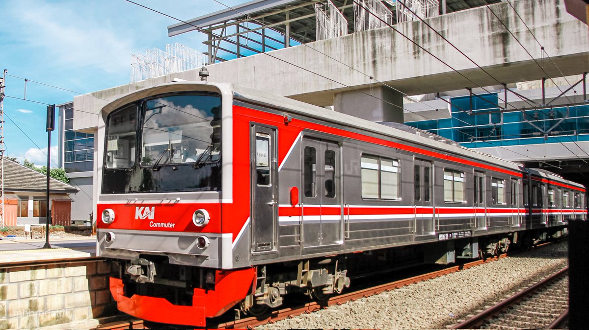 ゆっくりと、この場所ですべてが変わります 

.
Located Manggarai Station
