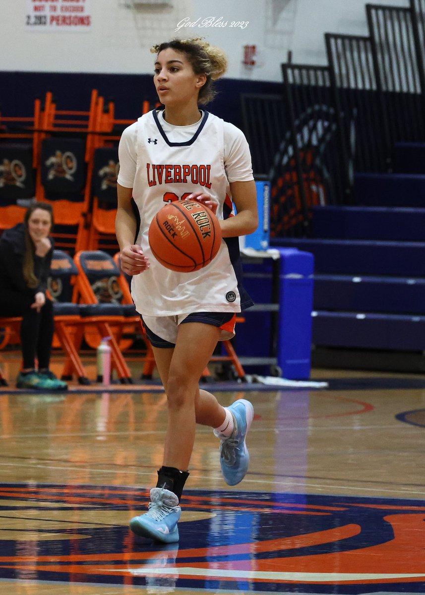 It was a great week of hoops last week for my teammates and I. We currently are 14-1 and ranked in the top 10 in New York state for large schools.  
Last week, I was selected from my school to be the athlete of the week. 

instagram.com/reels/audio/18…

instagram.com/reel/C2ShNgbKN…