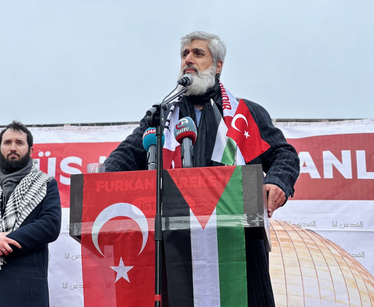 alparslankuytul's tweet photo. İstanbul'da gerçekleştirilen "İsrail Katliamını Protesto Yürüyüşü'' sonrası basın açıklaması Alparslan Kuytul Hocaefendi'nin açıklamalarıyla devam ediyor.

📍Beyazıt Meydanı 

FilistinYürüyüşü istanbulda 
#FurkanHareketi
#StandUpForPalestine https://t.co/ELG50G9LfJ