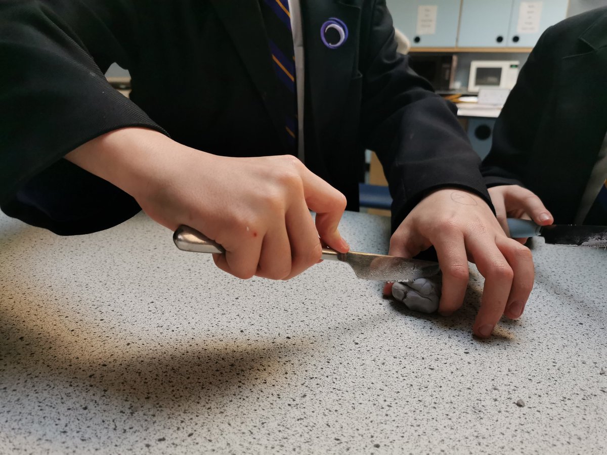 OAHa_DesignTech's tweet photo. After our knife training last week, we're looking forward to our second rotation  Y7s putting their bridge &amp; claw technique into practice in their first prac next tomorrow! Fruit salad for lunch anyone? 

👨‍🍳🍎🔪

#teamhaydock #outwoodfamily #itswhoiam #FoodTechnology https://t.co/xxWfIb09Xd