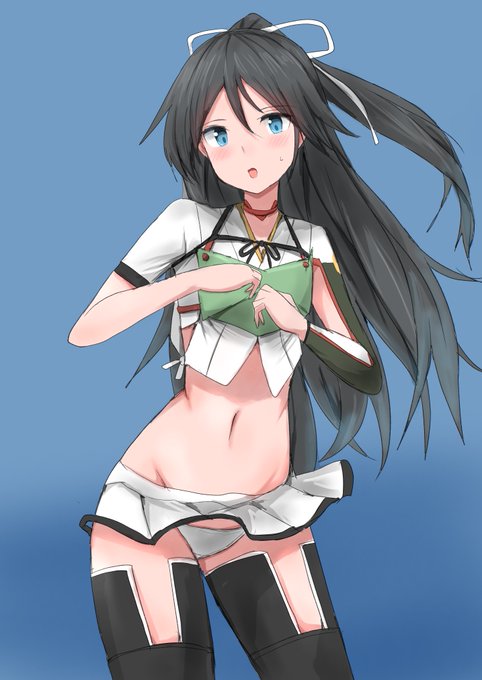 お題のおpntがチラリしちゃってる葛城ちゃんです。