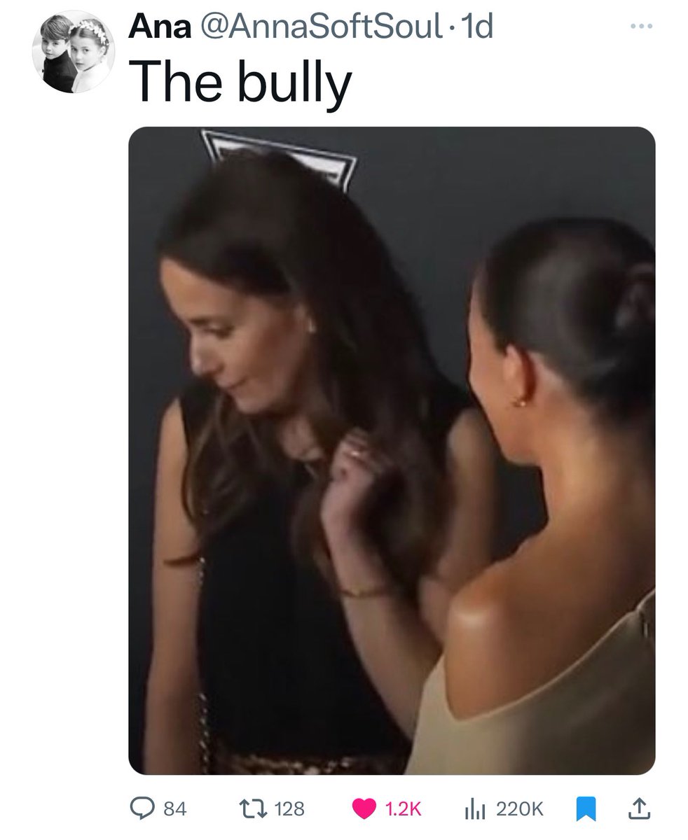 VictoriaStefHRH's tweet photo. @MurkyMegPodcast How pathetic is #MeghanMarkleAmericanPsycho #flopgunHarry she retaliated for not being invited at the Coronation by calling KC &amp; THE PRINCESS “racist” w/ #bellendgame &amp; now she buys a paid PR that they reached out🤮🙄 what a narc user race baiter liar! https://t.co/0Zd9N78H3n