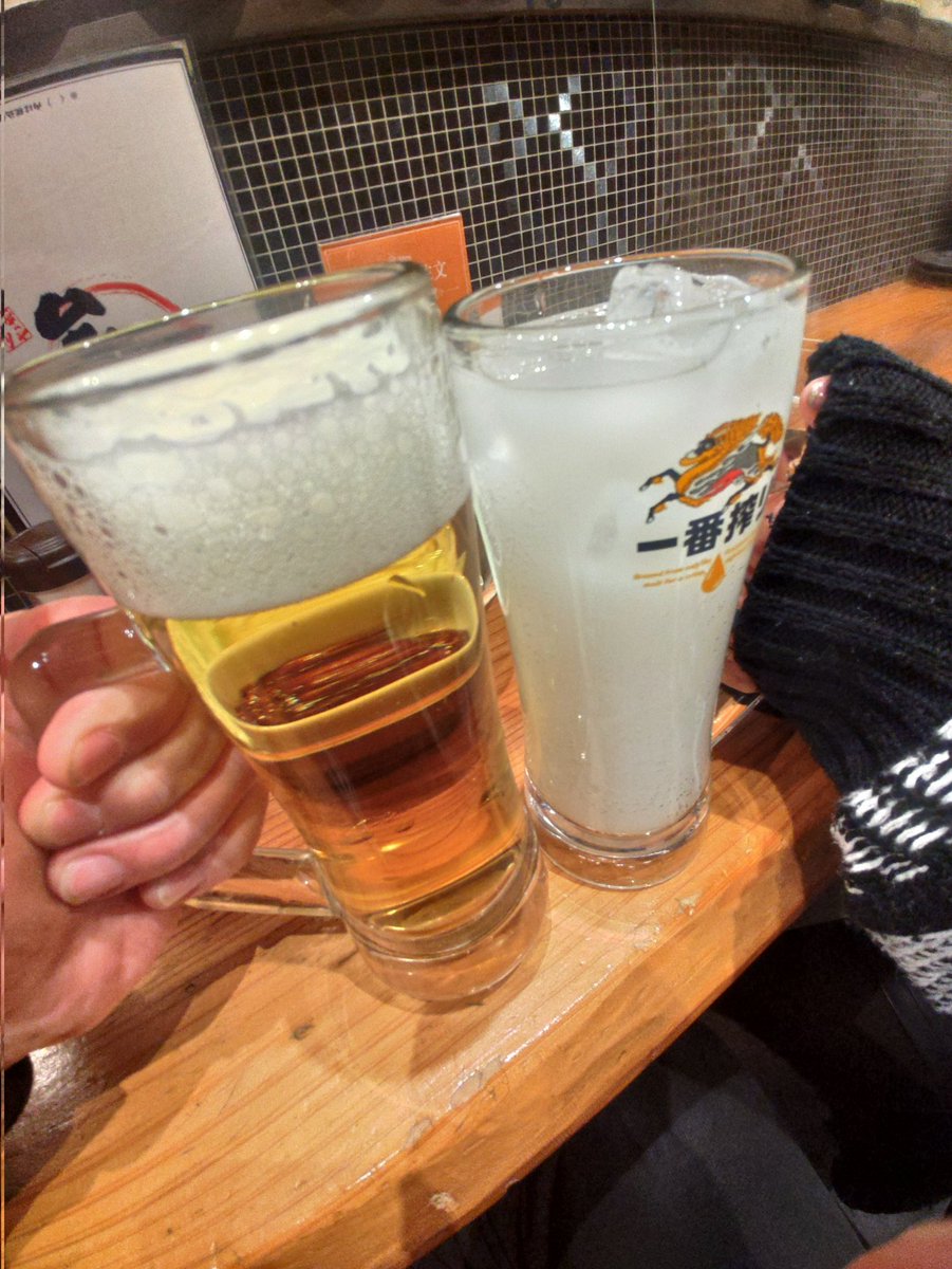 potasala_d's tweet image. ２軒目。
・ポテサラ(オレの為)
・とんこつ炊き餃子🥟
・お疲れさんです☆
・プレゼントしてくれた
　フーディー
　明日仕事や💦😅

#Rady
