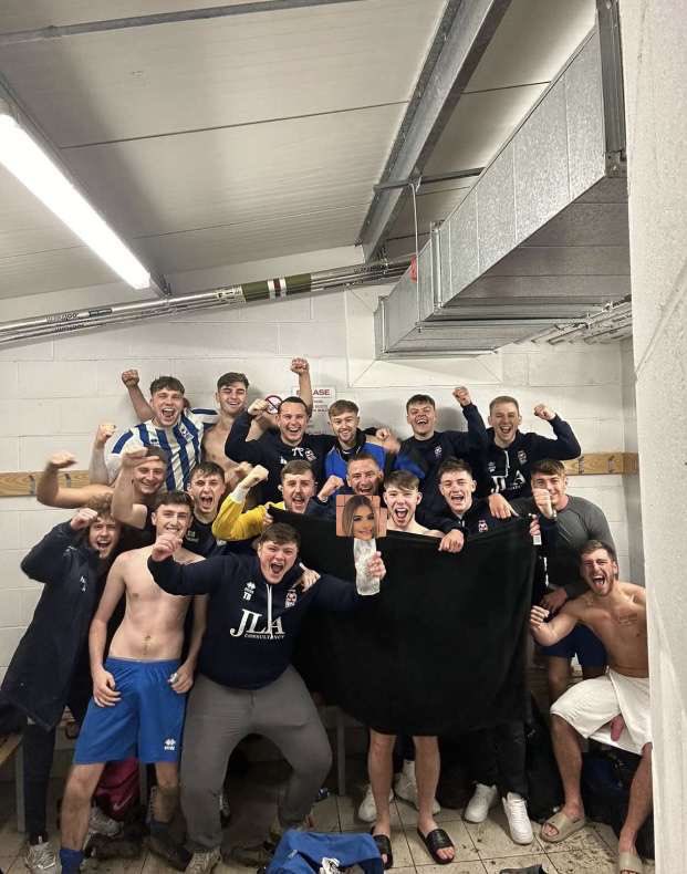 HUSCWEDNESDAY's tweet photo. 7-0 win this morning in ‘The maddie williams derby’

⚽️⚽️⚽️Reed 
⚽️Elliot
⚽️Blayne 
⚽️Winkle
⚽️Xander 

MOTM - Blayne 

Baxter still a fat biff.

WAWAW https://t.co/mVkJxHDBXk
