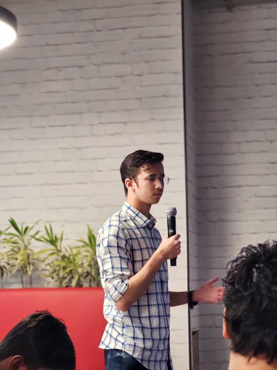 SohamR_7113's tweet photo. This marked my first experience speaking publicly, and I'll hold these moments close to my heart for a lifetime.
#OpenSource #DockerMeetup #CommunityBuilding #TechEnthusiasts #LFXMentorship #NetworkingOpportunity #Observability #TechCommunity https://t.co/uiiOJImXUc