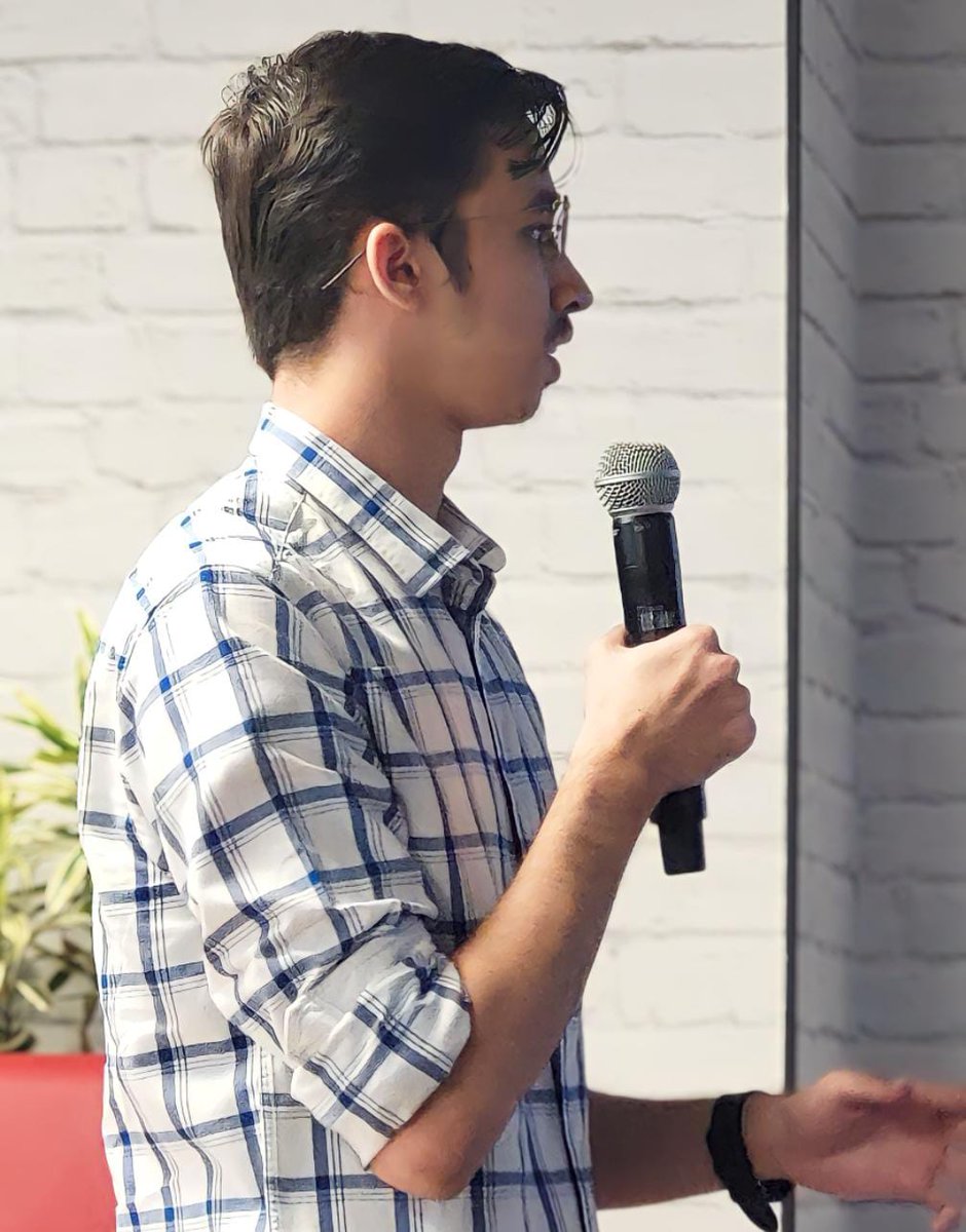 SohamR_7113's tweet photo. This marked my first experience speaking publicly, and I'll hold these moments close to my heart for a lifetime.
#OpenSource #DockerMeetup #CommunityBuilding #TechEnthusiasts #LFXMentorship #NetworkingOpportunity #Observability #TechCommunity https://t.co/uiiOJImXUc