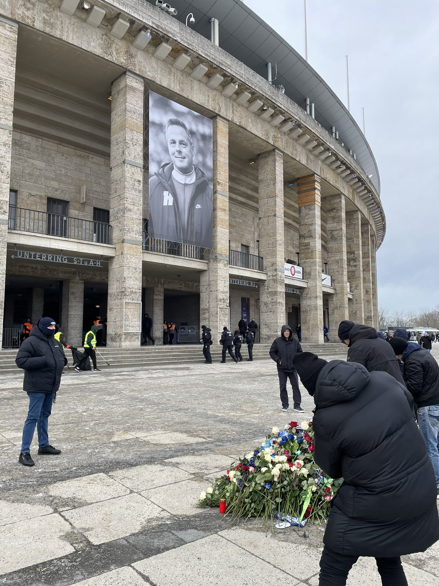 fu_nbelievable's tweet photo. Den ganzen Tag nen Kloß im Hals und Tränen in den Augen. #BSCF95 https://t.co/KAoK0Nahy5