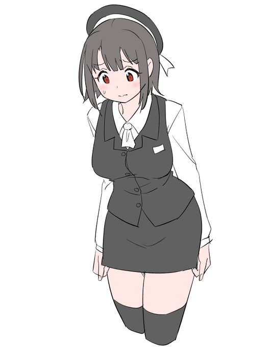 高雄さん艤装付けてるときのスカートのほうがずっと短いのに普通の事務服になったとたんに短いスカートを恥ずかしがるのはずるいと思います 