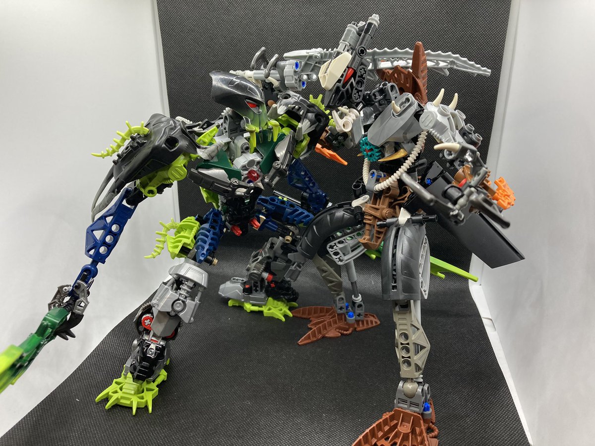 hk11259's tweet photo. こちらは足から作成した新規。
ライムグリーンのキャラはあまり作れてなかったから新鮮。
ちなみにこれも胴体の基本構造はまったく同じ
#BIONCLE
#バイオニクル https://t.co/zoiKo3NCKD