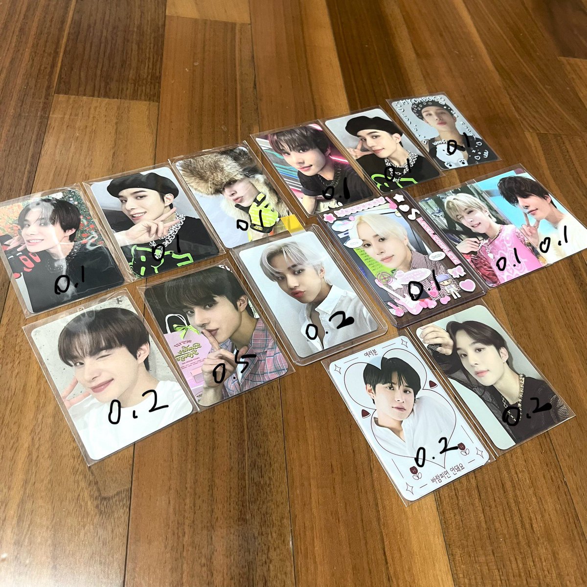 knoomknm's tweet photo. 정우 포카 양도
일괄 1.5

쉿정우 시그 슴스 특전 질주 ay yo 베레모 스티커 ncit nct 127 페이보릿 반택 끼택 양도 포카 거래 나눔 https://t.co/EuzN7ufVym