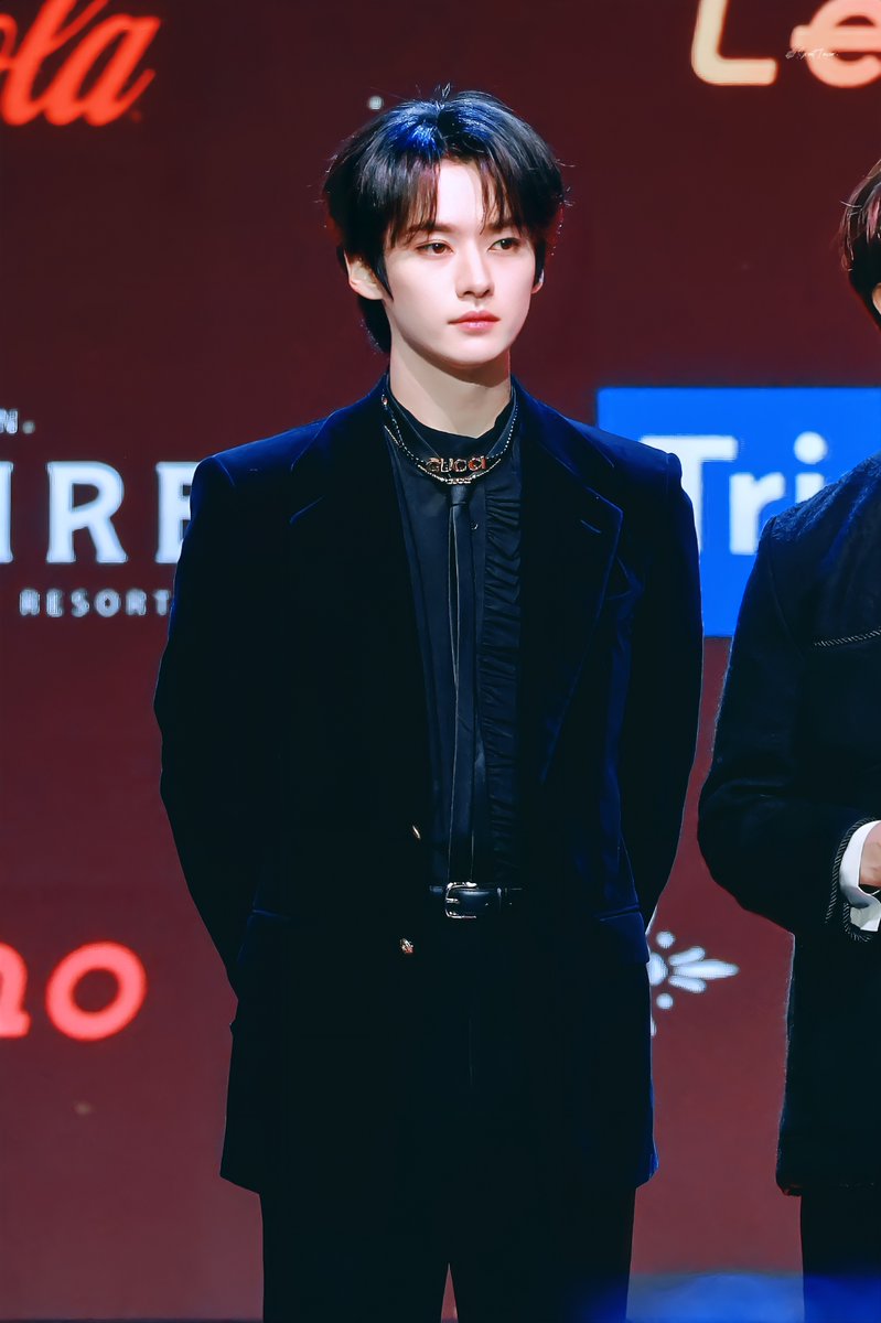 subcolone's tweet photo. @semicoIone Pertama-tama, Eren ingin meminta maaf kepada semua Colone atas segala hal yang telah Eren lakukan dan mungkin menyakiti hati kalian, baik itu disengaja maupun tidak. Eren menyadari bahwa kinerjanya mungkin belum konsisten dan belum mencapai tingkat maksimal. https://t.co/Pq32TOvymv