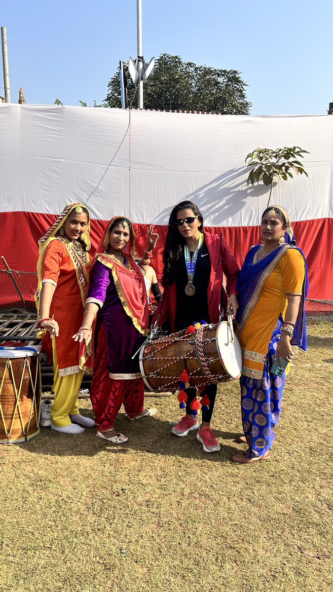 Had a wonderful full marathon <a href="/TataMumMarathon/">Tata Mumbai Marathon</a> today… PB by 5min, finished in 4.12
After last month’s Border 100k, body was still on recovery mode,so went with no expectations 
Proud of my husband <a href="/sandeepvarma15/">SandeepVarma</a> for his spectacular maiden FM in 3.57
Glad to meet <a href="/sufirunner/">Sufiya Sufi Runner</a> 🙌