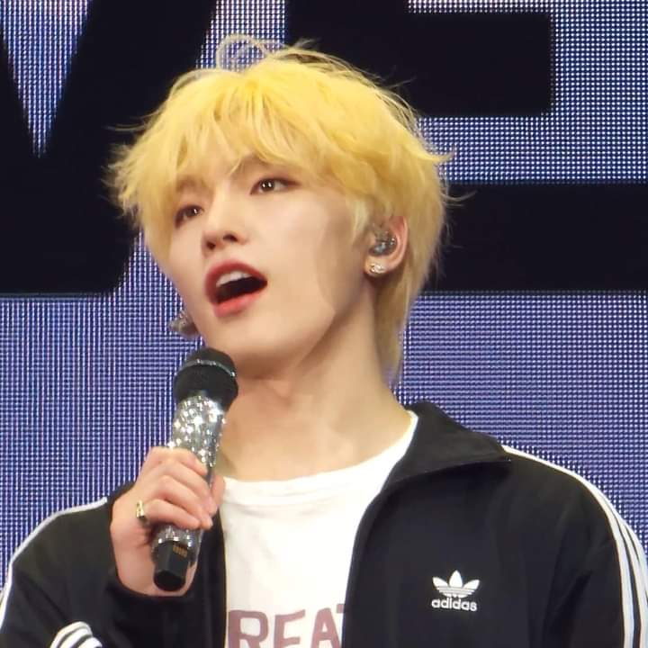 louvrtiffnypriv's tweet photo. 🦦🥃🕺🏻🍋🦕 https://t.co/G6ZfST7Vw4