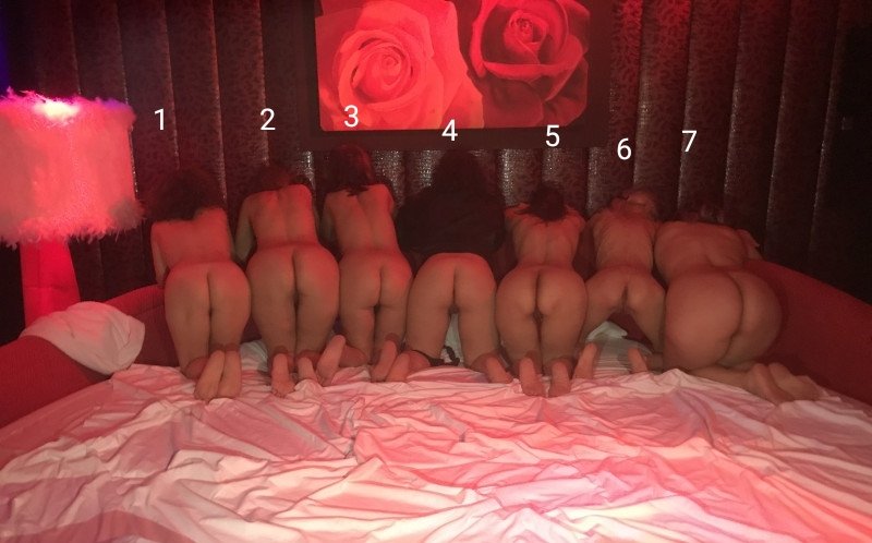 HellasVoyeur tweet media