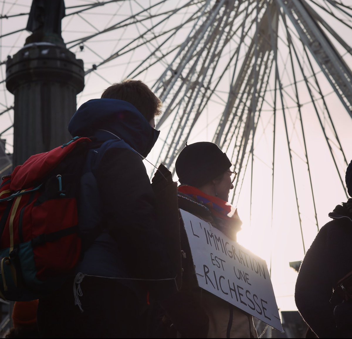 moicmath's tweet image. C’est un soulagement, dans cette période de grande résignation de constater la belle mobilisation contre la loi Darmanin-Le Pen. Face au cynisme, à l’égoïsme, à l’inhumanité il y a encore des camarades pour se lever et défiler pour la fraternité et la solidarité ! #Immigration