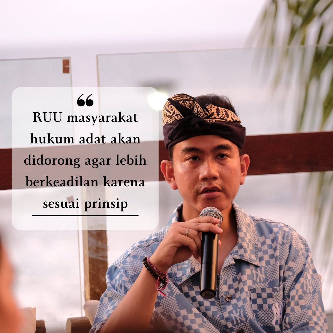 budimandjatmiko's tweet photo. @gibran_tweet @gibran_tweet menjelaskan program PTSL sdh berhasil membagikan 110 juta sertifikat dan juga tanah obyek agraria utk diredistribusikan plus "one map policy" utk melawan mafia tanah. Kuncinya adalah redistribusi tanah &amp; digitalisasi #02menangindonesiamaju https://t.co/cwSD7XeVke