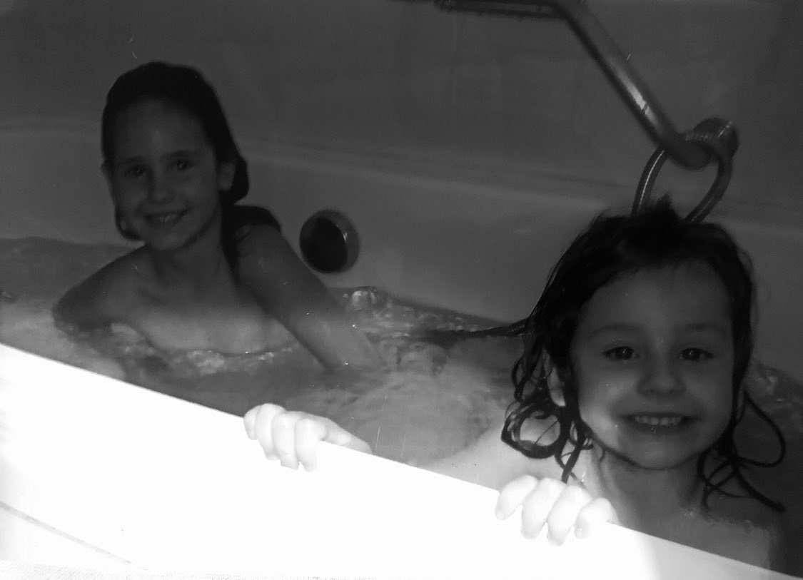 lo mejor que te puede dar la vida es tener una hermana 💛