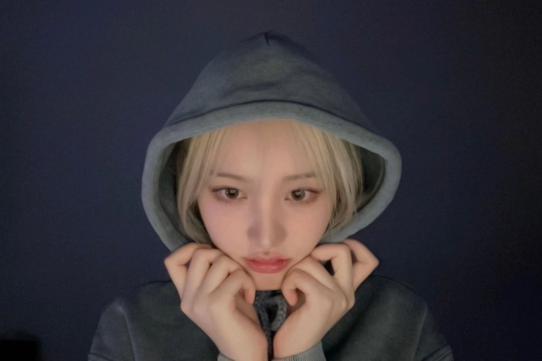 ivepics_'s tweet photo. LIZ instagram update https://t.co/30o5xTyn0p