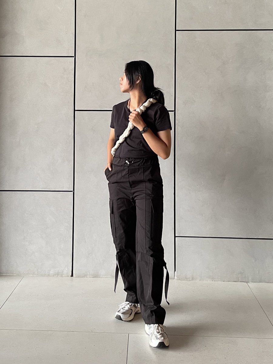tasyasaskia's tweet photo. Outfit check 💀 https://t.co/y7OuLes6gh