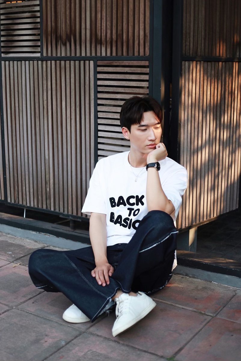 แสงสวย✨ นายแบบหล่อ มันดีย์ 🤩

#Happy26thNohBD 
#Nohphouluang
#วีนัสของโน่