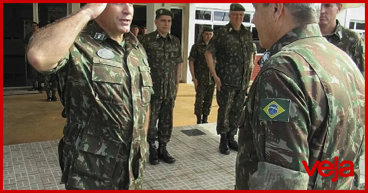A doce reserva remunerada do coronel que pediu golpe militar de Bolsonaro veja.abril.com.br/coluna/radar/a…