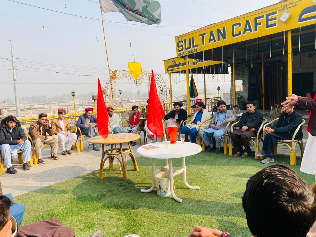 AsifSah73920953's tweet photo. A meeting of the Pashtun Students' Federation was held under the chairmanship of Wahab Afridi in which committees and social media teams were formed for the elections.
@Abdulwahab938
#Anpkhyber
#Pk71
#Vott4laltain https://t.co/opOWytxj2K