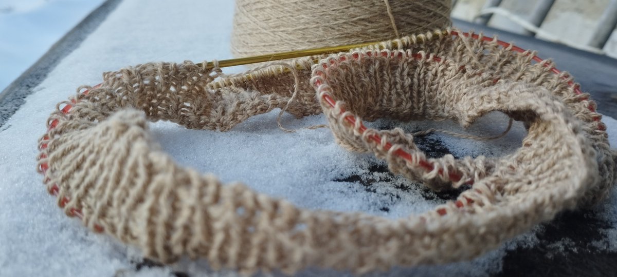 Begins new project
#knitting #handmade