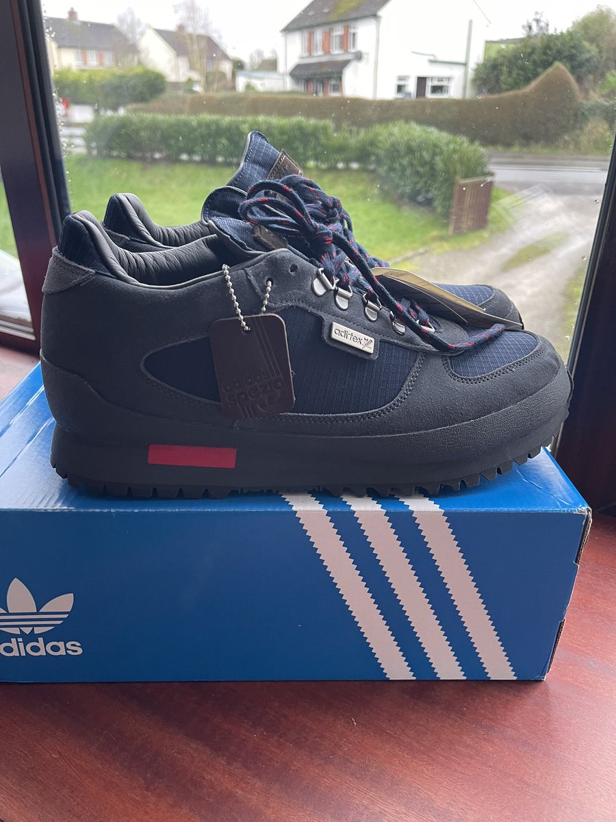 ROB_OB_77's tweet photo. @adiFamily_ @T_C__B_S_T 
Winterhill
BNWTIB
Size 10.5 (runs a little small, normally wear a 10)

Bought direct from adidas, £134 tyd inc PP g&amp;s https://t.co/qH5MJ44OKA