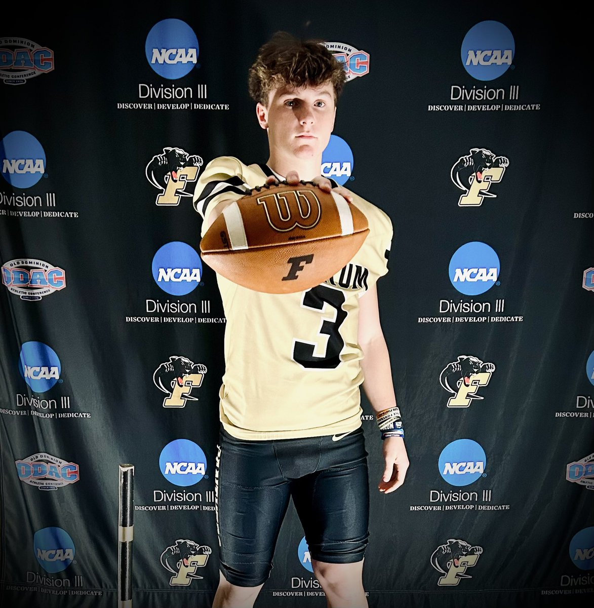 CSigler18's tweet photo. Had a great time at the @FerrumFootball OV yesterday! Thank you  to @coach_ksherman, @coach_J_Santi, @thetruAK, and @CoachJDShaw for inviting me down! https://t.co/7xcdn8yzaD