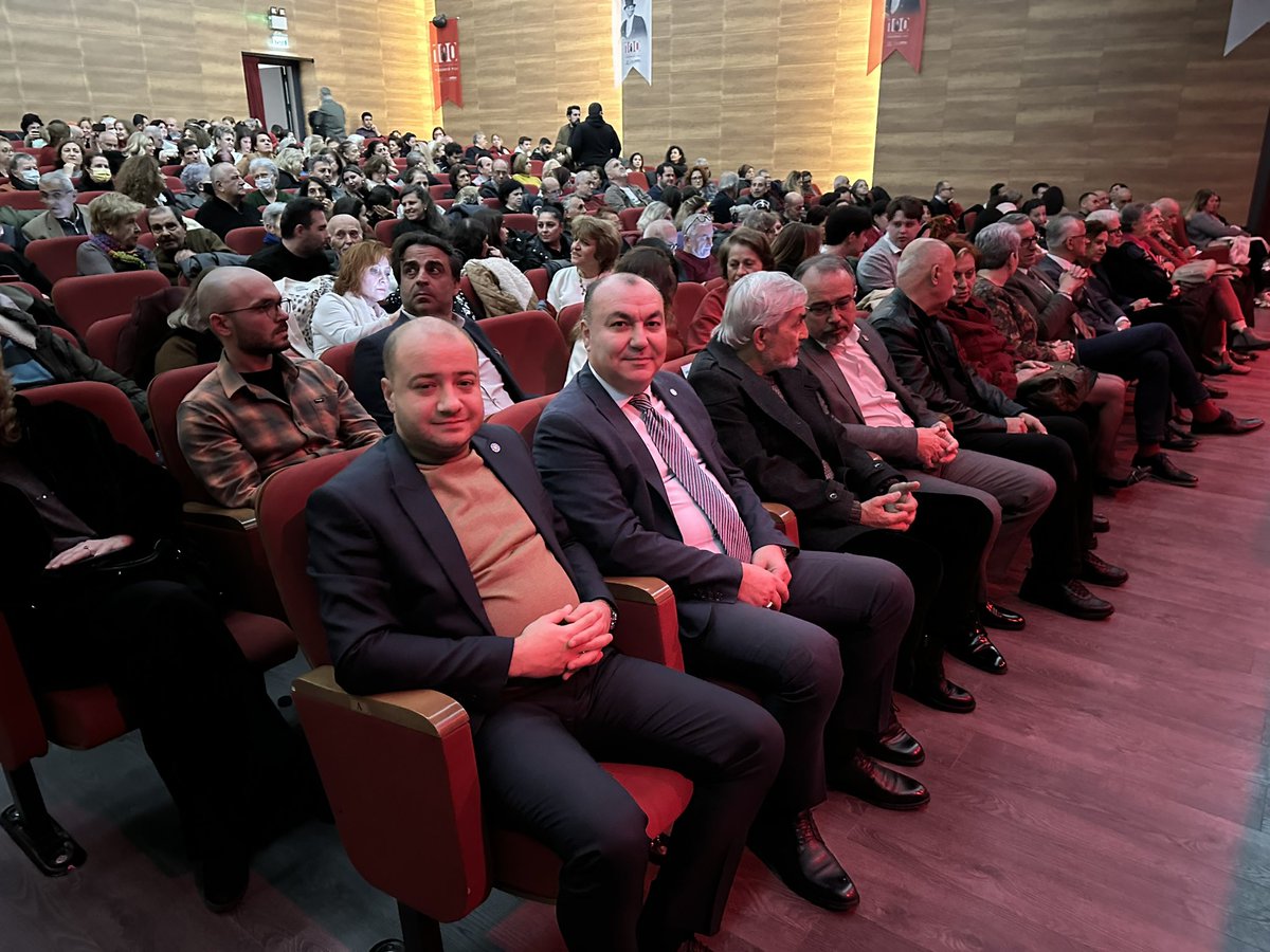 DagSedat's tweet photo. Atatürkçü Düşünce Derneği Gaziemir şubesinin düzenlediği konser dinletisine katılım sağladık.Çok güzel bir gece oldu , başta ADD Gaziemir dernek başkanımız sayın Gülen Özcan ve emeği geçenlere çok teşekkür ediyorum.
Gaziemir İYİ olacak 🇹🇷🇹🇷🇹🇷 https://t.co/n5E3QeZxaH