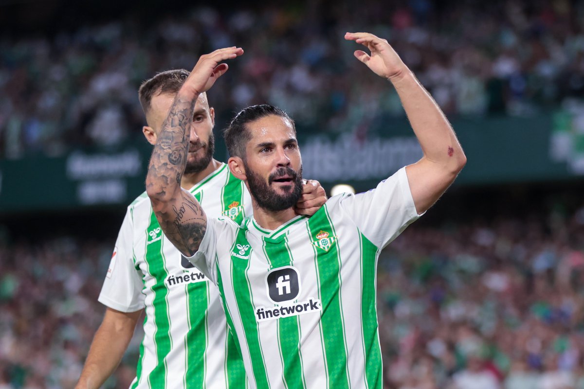 INCROYABLE ! Isco qui claque un doublé en 5 minutes pour égaliser face au Barça !

56' ⚽️ BUTEUR

61' ⚽️ BUTEUR

2-2 !!!