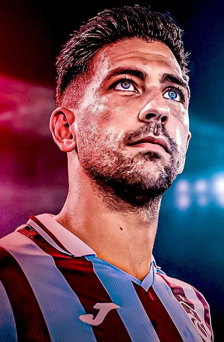 yolun daima acık olsun su takım sana adam akıllı veda edemedi ya bizede yazıklar olsun🥺 iyi ki yollar seninle kesişmiş ve iyi ki bizimle olmuşsun🫶🏻🫶🏻seni ve mavi gözlerini çok özleyeceğiz🥺🥺