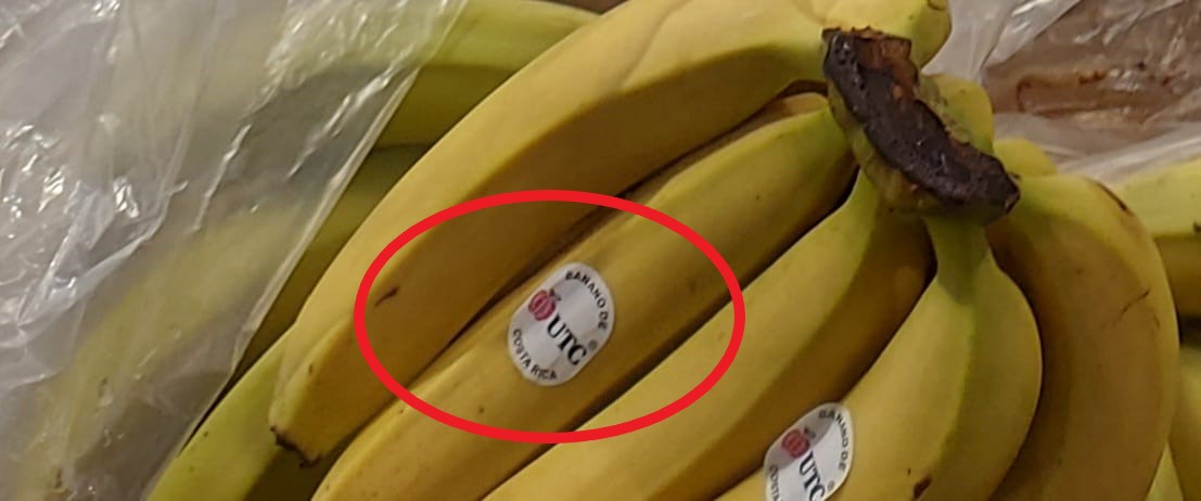 Buenas tardes <a href="/CarrefourES/">Carrefour España</a>,  ¿Esto se podría considerar publicidad engañosa?
Me parece que la banana no se produce en España, únicamente los deliciosos plátanos de #Canarias 
<a href="/FACUA/">FACUA</a>