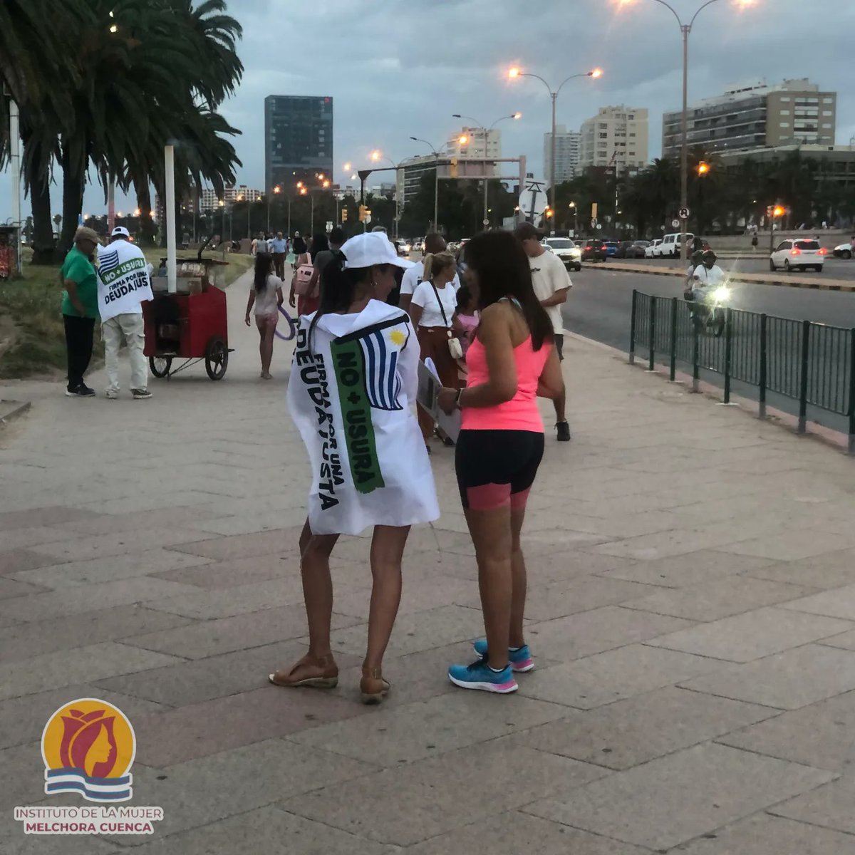 CuencaMelchora's tweet photo. Amparados por el buen clima, se aprovechó el movimiento vespertino de la rambla montevideana.
.
.
#juntossomosmasfuertes 
@IreneMoreiraUy 
@GuidoManiniRios 
@Cabildo_UY https://t.co/JvZl1Uvird