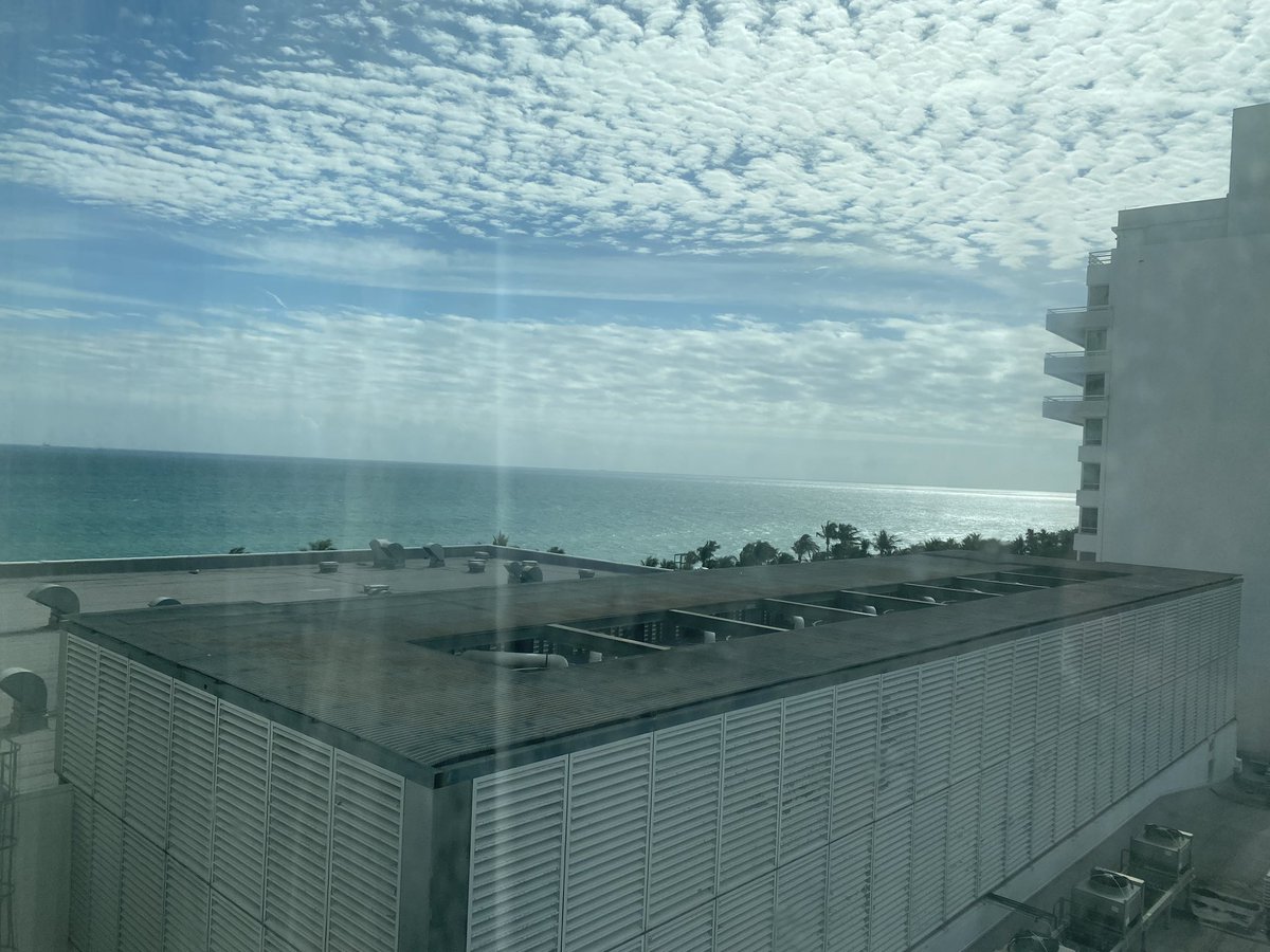 Really enjoyed an OUTSTANDING meeting hosted by @dsui_miami_uro ! Always great to see old friends and … chat about all of the excitement in #bladdercancer. Many thanks for the invitation! #DSUIOntheBeach2024 🌞