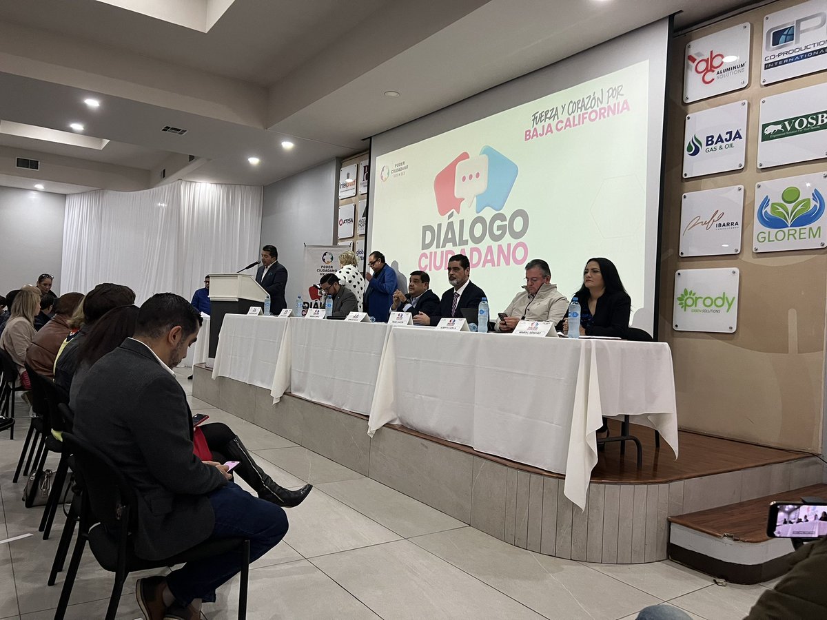 Estoy acompañando al Ing. Bernabé Esquer @bernabeesquer en el foro #DiálogoCiudadano en el que participa como precandidato a la Alcaldía de #Tijuana, #YoConBernie sigue la transmisión en vivo en el siguiente enlace: facebook.com/share/v/1B1uGC…