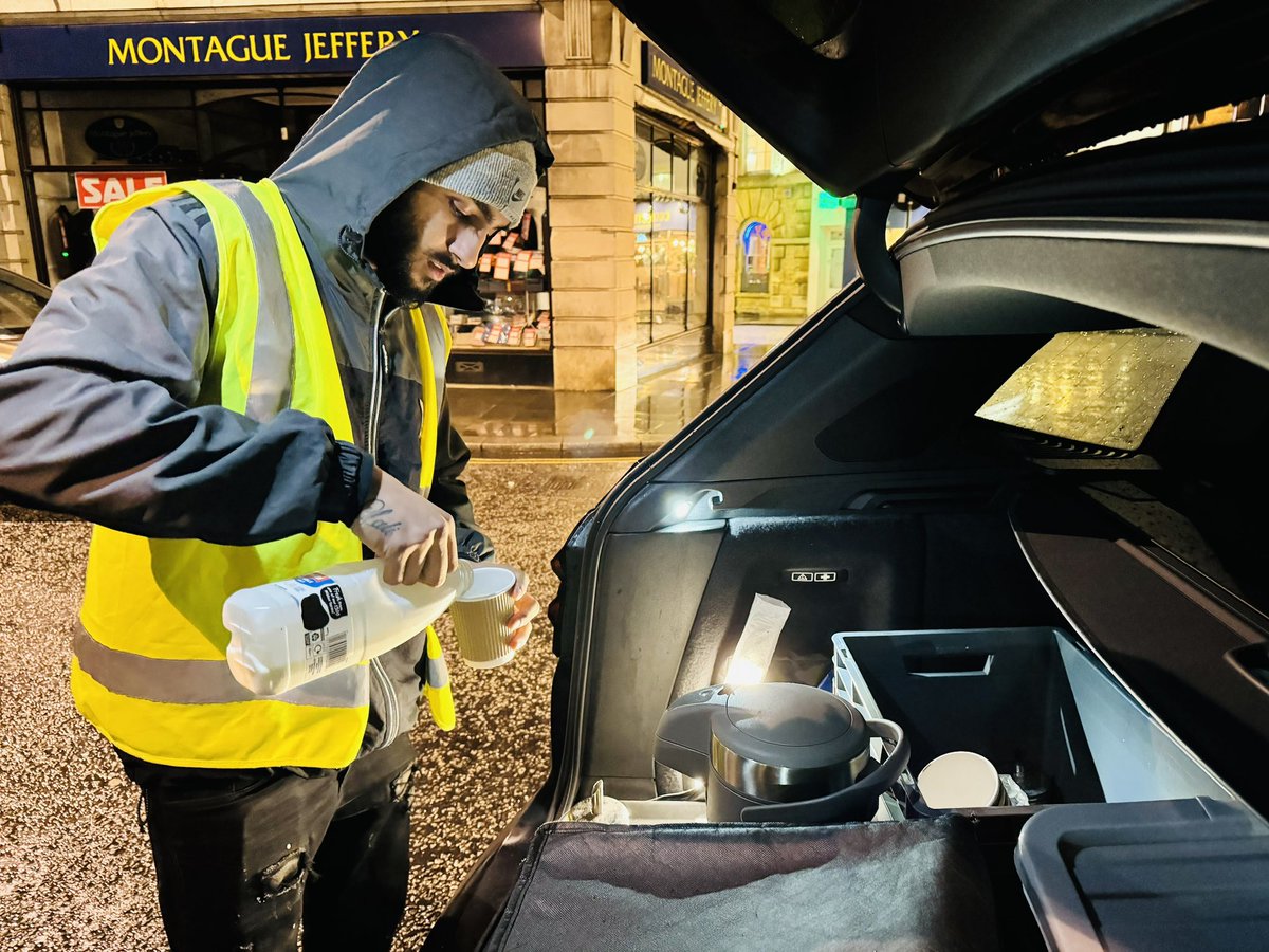 Burrito and Fries! Thanks to Taco Bell Sixfields for providing all the meals served tonight. The meals were served by volunteers from @sccycnhampton around the town centre. #GiveBack #zeroemmissions #Northampton #NorthantsTogether #Northantshour #helpthehomeless #StormIsha