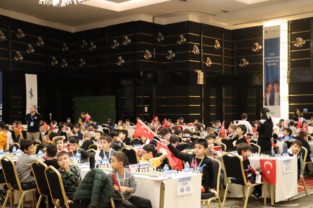 MevlutOzen07's tweet photo. 20 - 27 Ocak 2024 tarihleri arasında Antalya #Serik Belek' te düzenlenen TÜRKİYE Küçükler ve Yıldızlar Satranç Şampiyonası açılış törenine katıldık.
Tüm Sporculara Başarılar Dilerim.
@cemalsahin_  @GlkzTulay https://t.co/Pp933xqdrM
