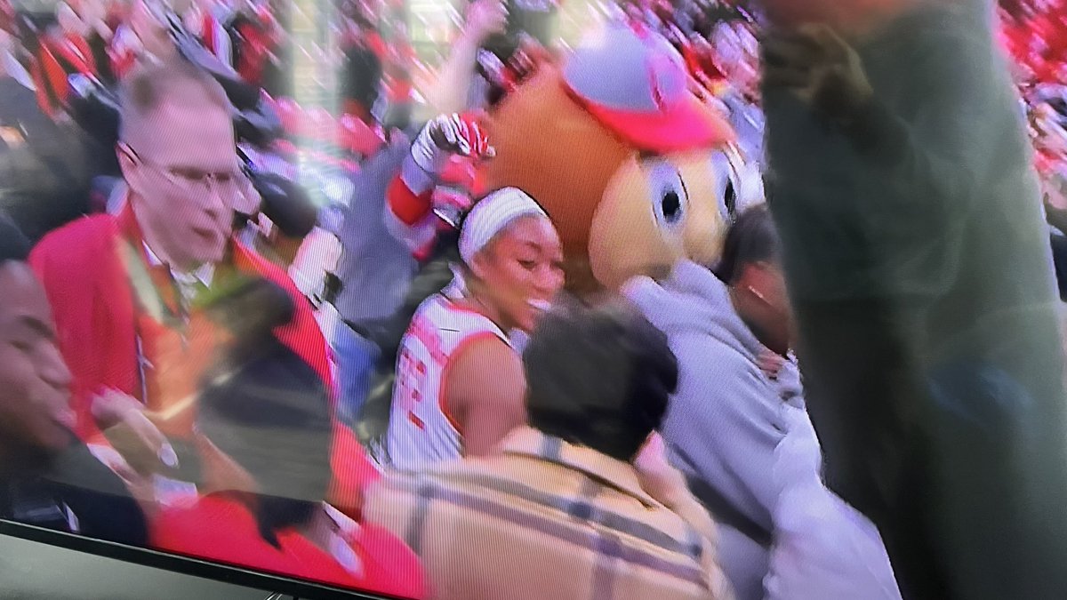 JerodNBC4's tweet photo. That had everything.

Teams combined for 192 points!

The woman they came to see scored 45 (!!).

The team they came to see scored 100. 

And America just got to know Cotie (33 points!!). 

A court storm. 
Kudos @OhioStateWBB that was an all-timer. https://t.co/dThANrqEEa