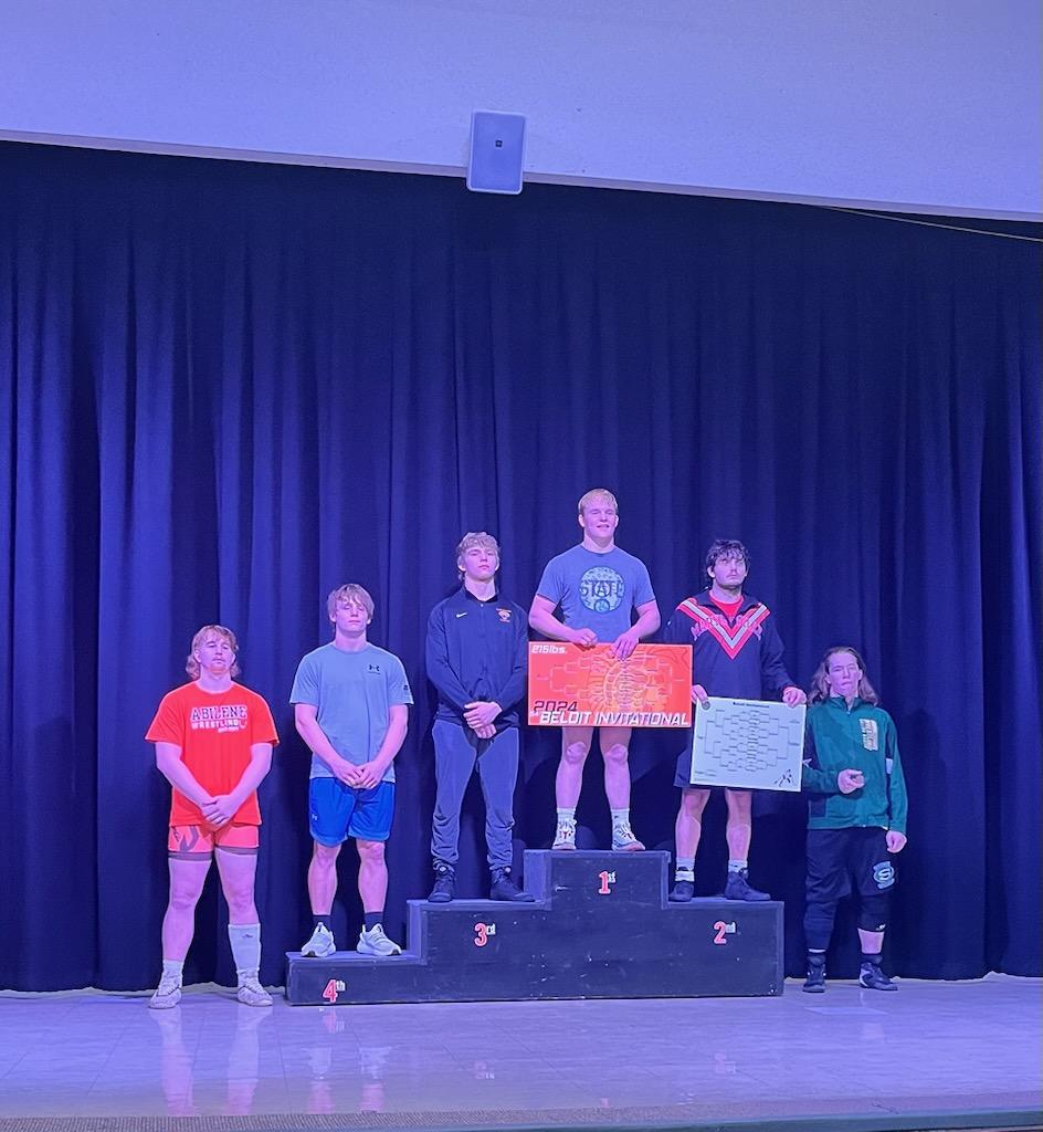 SouthSalina's tweet photo. 215-Brayden Fencl-6th at Beloit Invite https://t.co/xSzGI3EUUl
